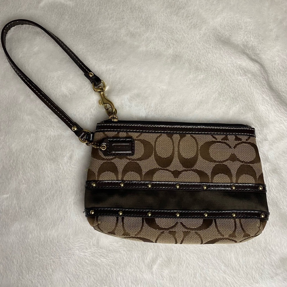 Coach Change Purse, wristlet. Pre owned - Picture 1 of 6